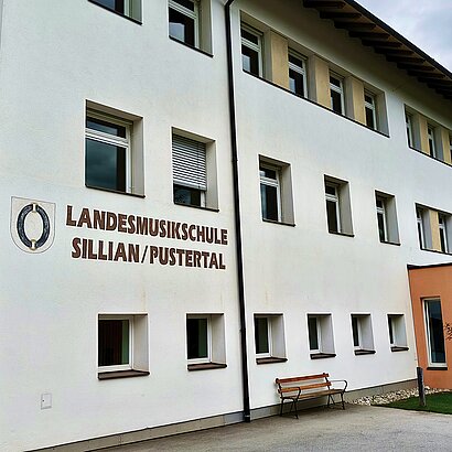 Aussenansicht der Landesmusikschule Sillian-Pustertal