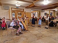 Kinder musizieren beim Volksmusikabend