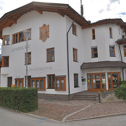 Aussenansicht der Landesmusikschule Westliches Mittelgebirge im Gemeindeamt