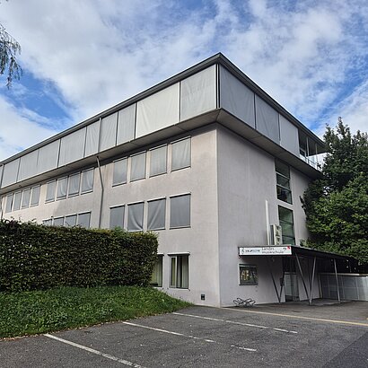Aussenaufnahme der Landesmusikschule Kematen-Völs und Umgebung