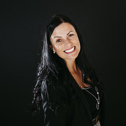 Portrait Sekretärin Claudia Nocker