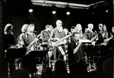 Bühnenschnappschuss der Big Band SÖM
