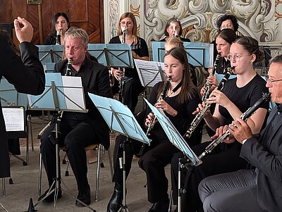Ensemble von vorne.