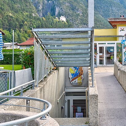 Eingang zur Landesmusikschule Zirl