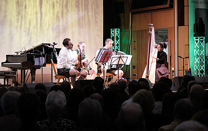 Trio Vielsaitig mit Iason Tzanakos Violine